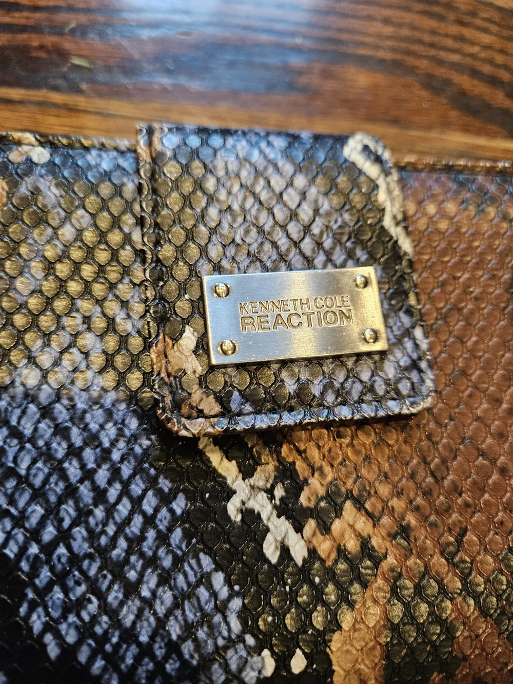Kenneth Cole Reaction Brown Snakeskin-Texture Women's Wallet